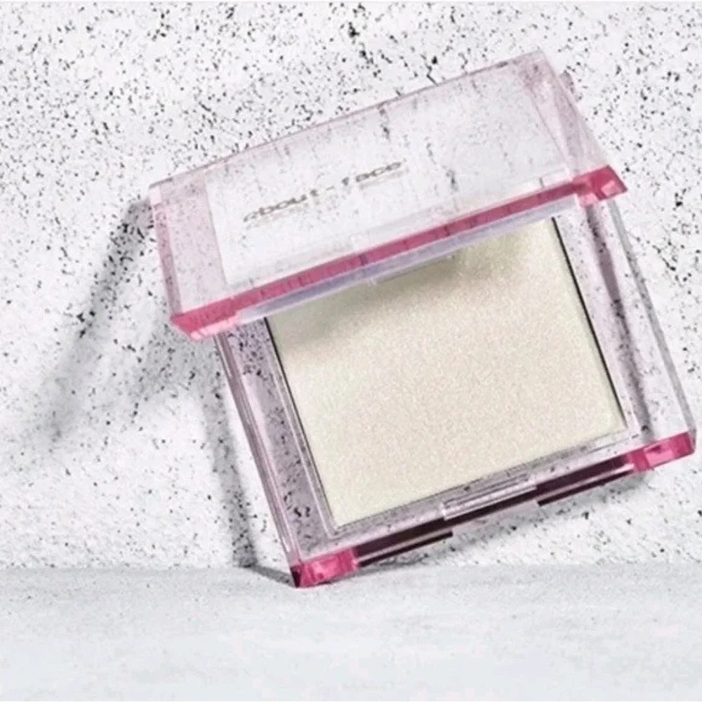About-Face Light Lock Powder Pressed High Beam THIS BLISS .28 oz 8 g New